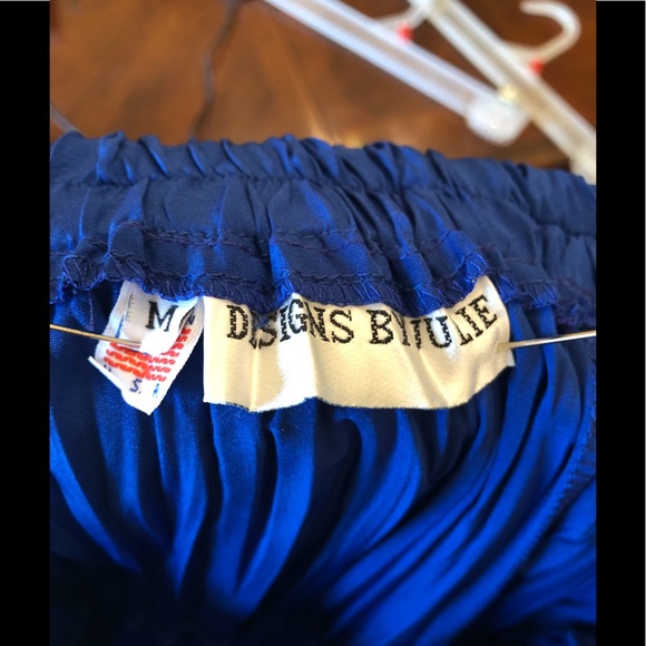 Designs by Julie Vintage broom stick skirt - Picture 4 of 4